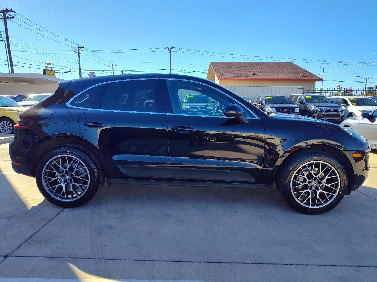 Used 2016 Porsche Macan S AWD/4WD image 3