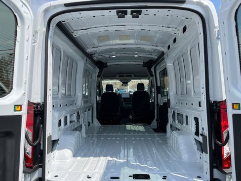 New 2026 Ford Transit 250 148 Medium Roof image 11