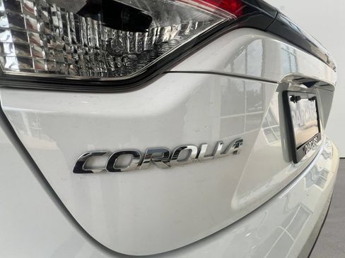 Used 2025 Toyota Corolla LE FWD image 31