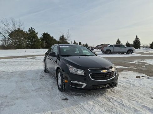 Used 2016 Chevrolet Cruze LT w/ Technology Package image 3