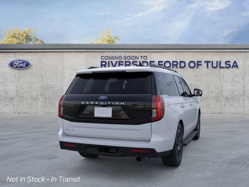 New 2026 Ford Expedition Active image 8