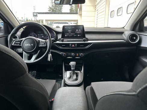 Used 2024 Kia Forte LXS w/ LXS Technology Package FWD image 14