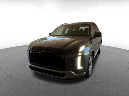 Used 2025 Hyundai Palisade SEL FWD image 4