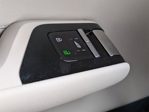 New 2025 Volvo EX90 Ultra image 26