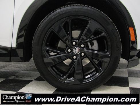 Used 2022 Buick Envision Essence w/ Sport Touring Package image 3