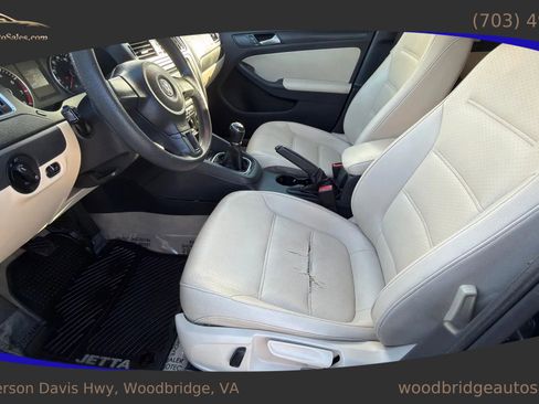 Used 2014 Volkswagen Jetta SE FWD image 13