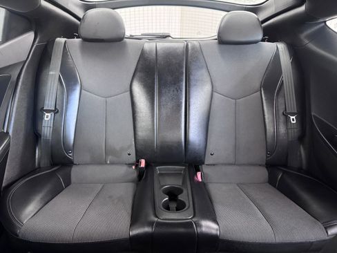 Used 2016 Hyundai Veloster Coupe 3D w/ Option Group 02 image 12