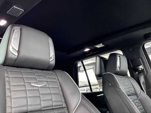 Used 2024 Cadillac Escalade Sport Platinum w/ LPO, ONYX Package image 13