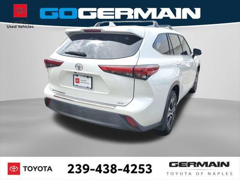 Certified 2020 Toyota Highlander XLE FWD image 8