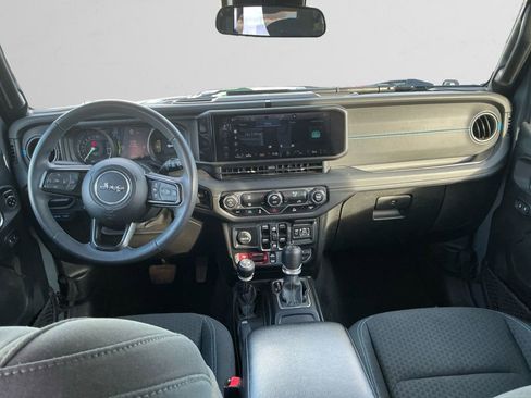 Used 2024 Jeep Wrangler Unlimited Rubicon 4xe image 10