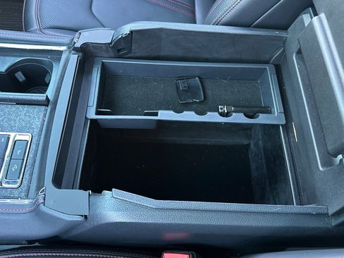 Used 2024 Ford Expedition Limited image 34