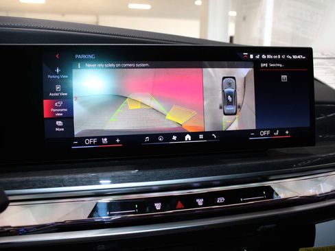 New 2026 BMW i7 M70 w/ Executive Package image 19