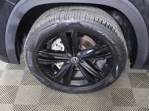 Used 2023 Volkswagen Atlas Cross Sport SEL R-Line AWD/4WD image 20