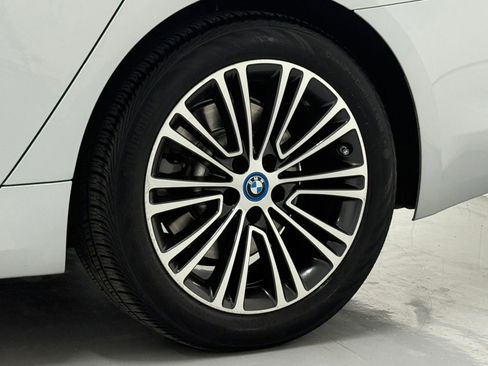 Used 2019 BMW 530e w/ Convenience Package image 53