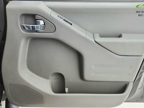 Used 2019 Nissan Frontier SV w/ Value Truck Package RWD image 24