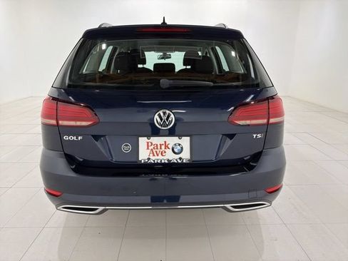 Used 2018 Volkswagen Golf S FWD image 4
