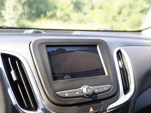 Used 2021 Chevrolet Equinox LT image 13