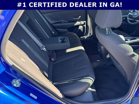 Certified 2025 Hyundai Elantra SEL image 15