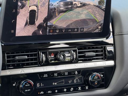 New 2026 Nissan Pathfinder SL AWD/4WD image 18