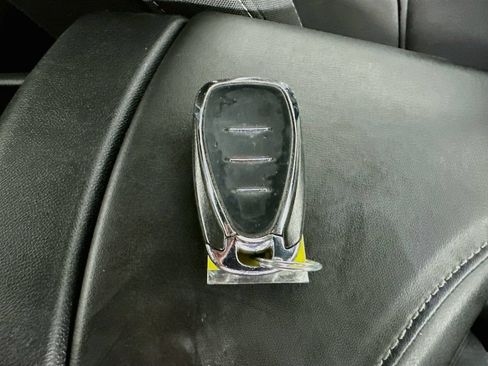 Used 2017 Chevrolet Camaro LT RWD image 35