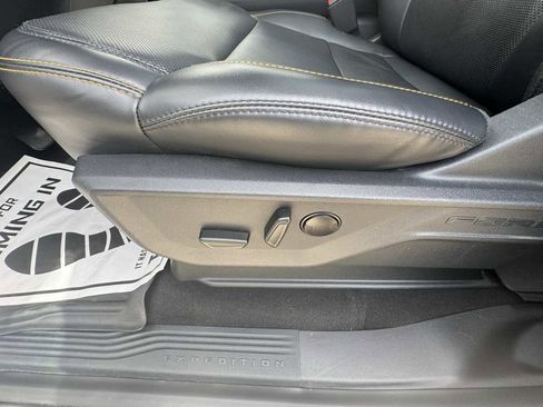 Used 2025 Ford Expedition Tremor image 16