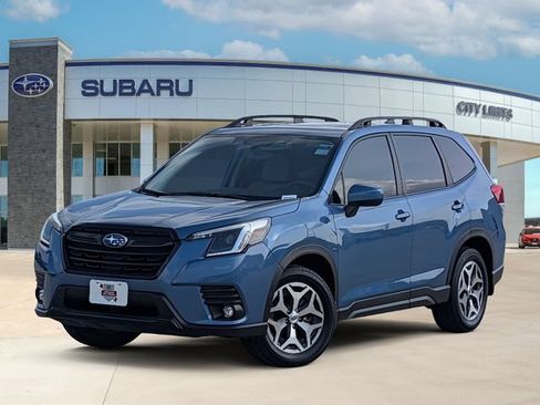 Certified 2024 Subaru Forester Premium AWD/4WD image 1