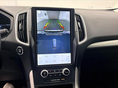 Used 2022 Ford Edge SE w/ Black Appearance Package image 21