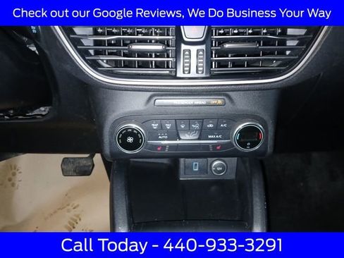 Used 2020 Ford Escape SE image 25