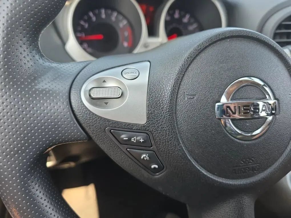 Used 2012 Nissan Juke S FWD image 17