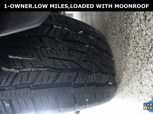 Used 2024 Chevrolet Traverse RS image 30