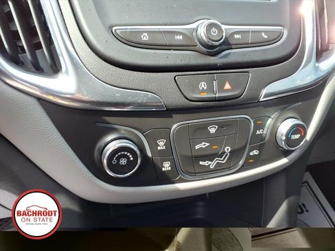 Used 2024 Chevrolet Equinox LS w/ Driver Confidence II Package FWD image 11