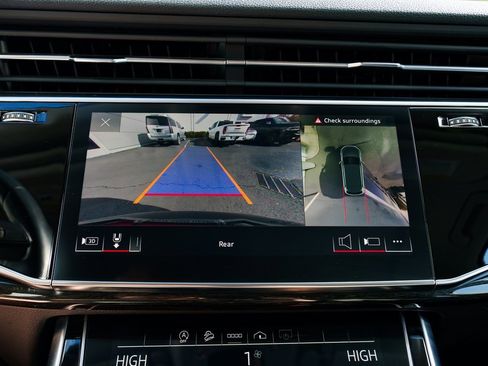 Used 2022 Audi Q7 3.0T Premium image 14