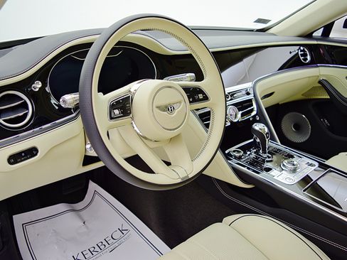 Used 2024 Bentley Flying Spur Azure AWD/4WD image 25