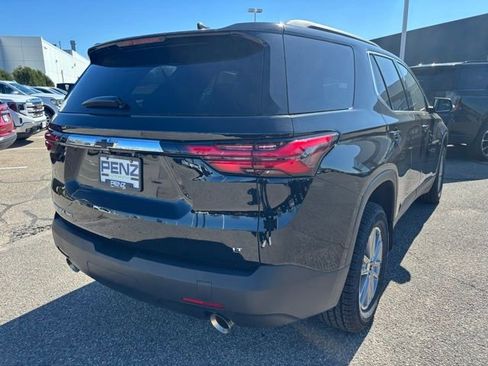 Used 2023 Chevrolet Traverse LT AWD/4WD image 3