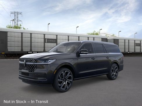 New 2026 Lincoln Navigator L Black Label AWD/4WD image 1