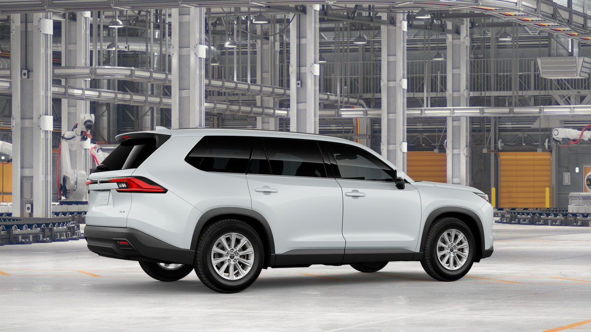 New 2026 Toyota Grand Highlander XLE FWD image 13