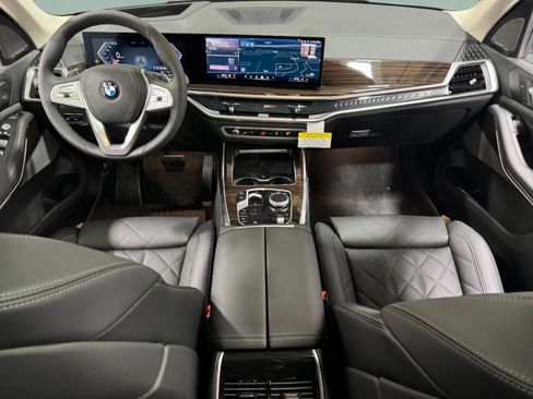 New 2026 BMW X7 xDrive40i image 16