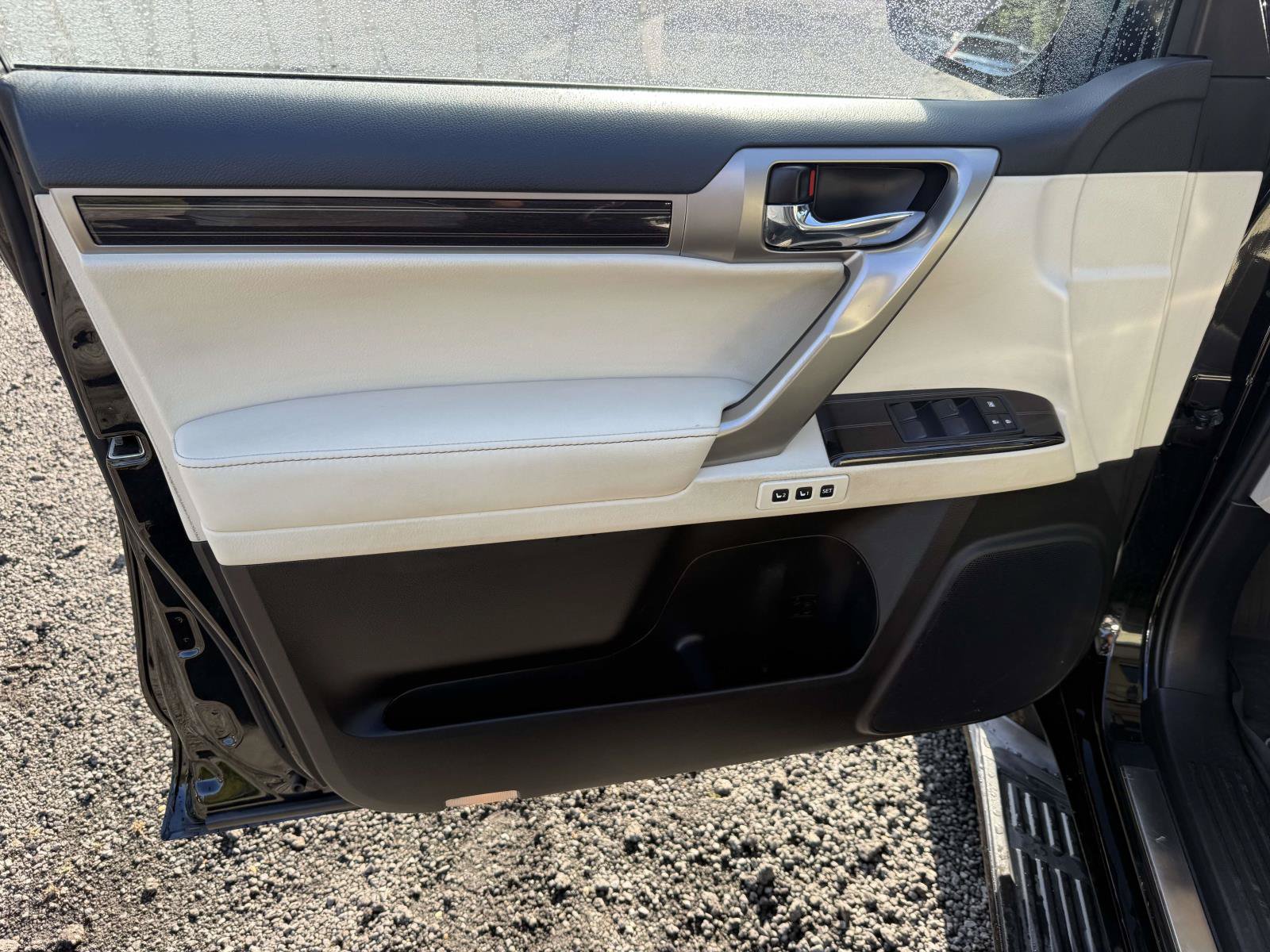 Used 2021 Lexus GX 460 Premium w/ Premium Package AWD/4WD image 12