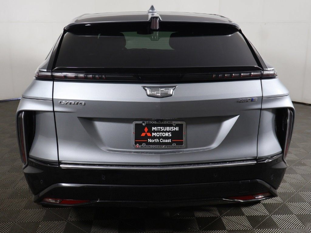 Used 2024 Cadillac Lyriq Luxury RWD image 15