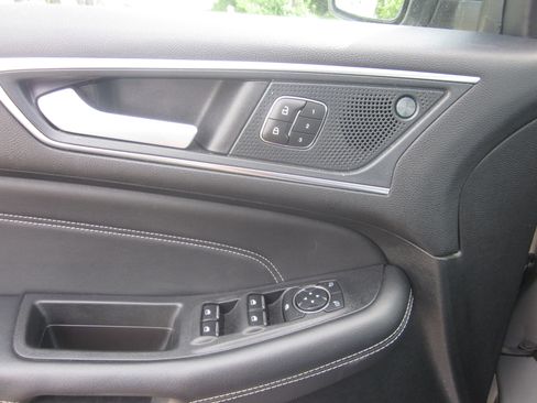 Used 2024 Ford Edge Titanium AWD/4WD image 20