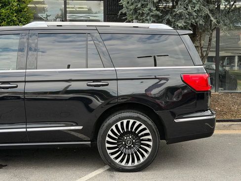 Used 2020 Lincoln Navigator Black Label w/ Cargo Convenience Package AWD/4WD image 11