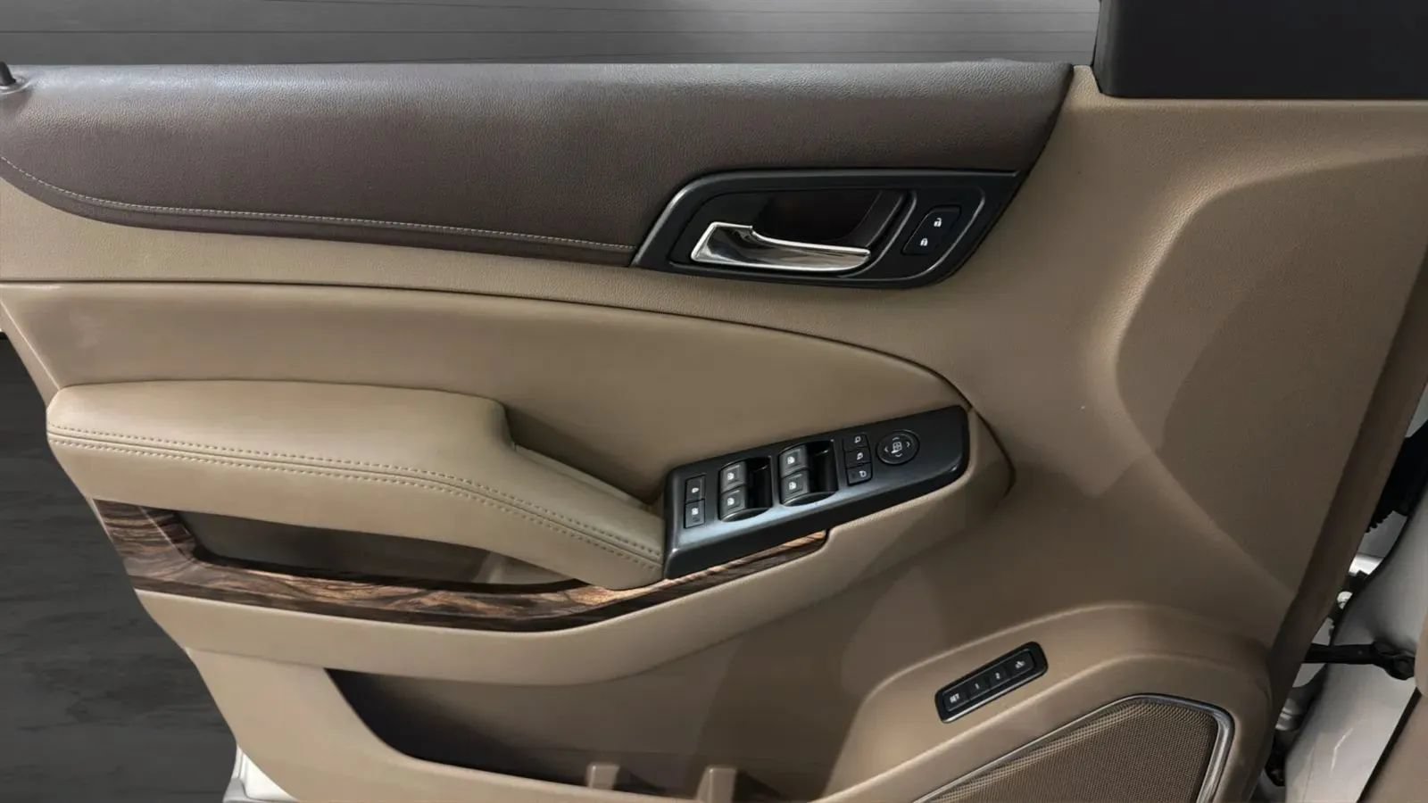Used 2018 GMC Yukon XL SLT w/ HD Trailering Package AWD/4WD image 17