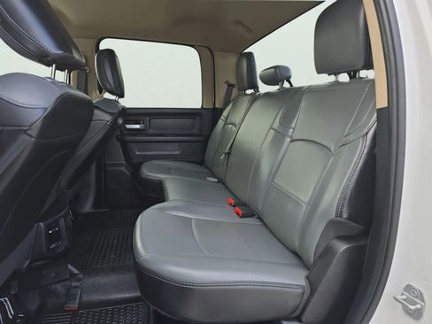 Used 2019 RAM 2500 Tradesman w/ Safety Group image 18