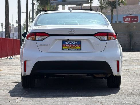 Certified 2025 Toyota Corolla LE FWD image 5