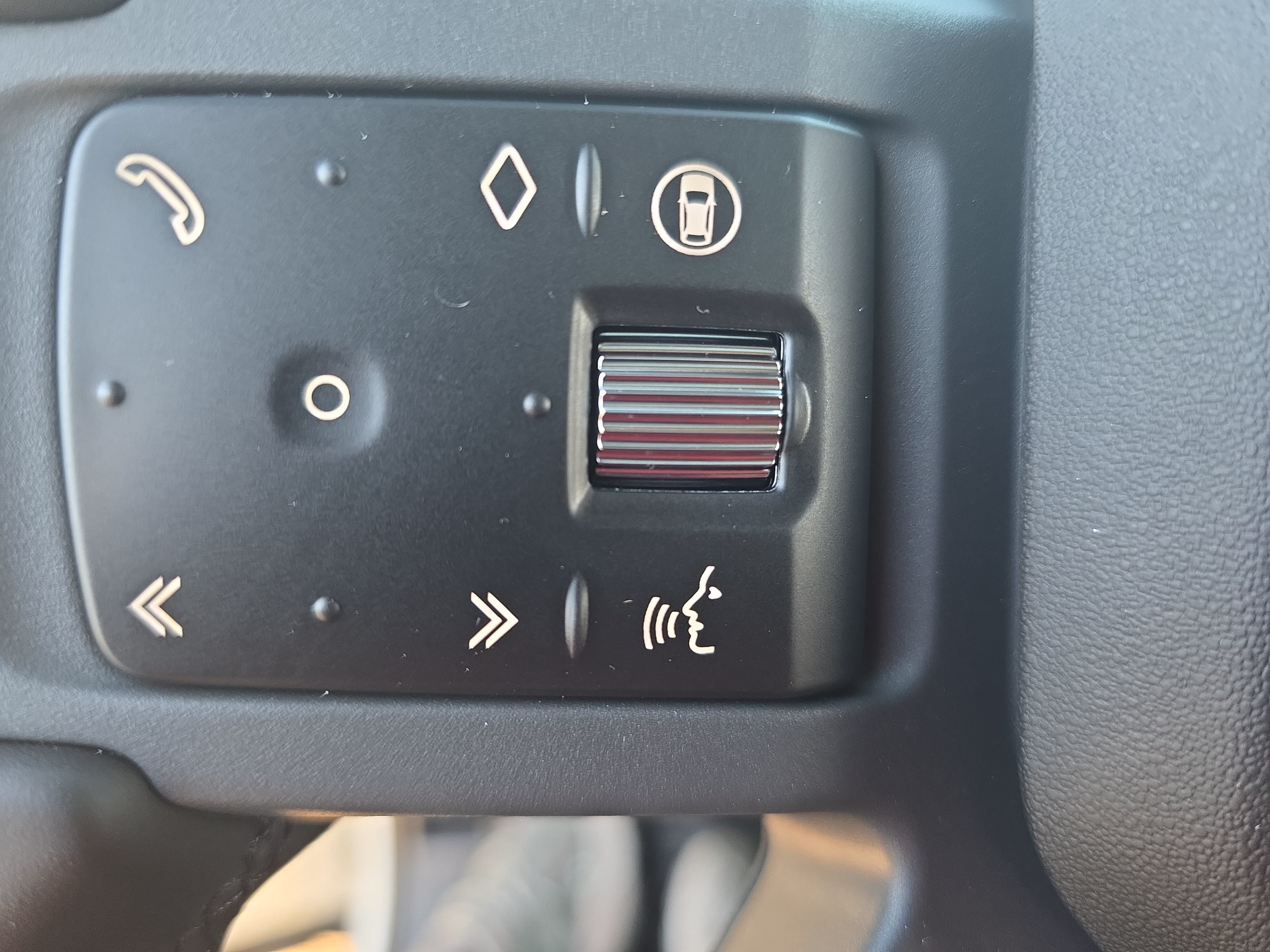 New 2026 Land Rover Defender 110 X-Dynamic SE AWD/4WD image 16