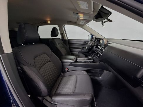 Used 2022 Nissan Pathfinder SV image 29