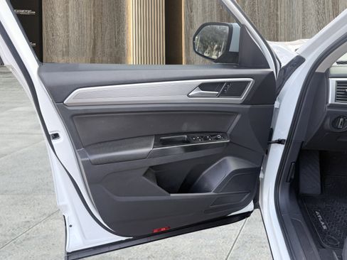 Used 2018 Volkswagen Atlas S image 60