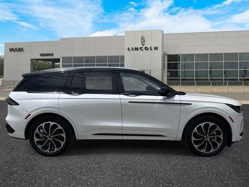 New 2026 Lincoln Nautilus Reserve AWD/4WD image 8