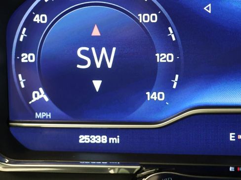 Used 2024 Chevrolet Silverado 1500 LT image 21