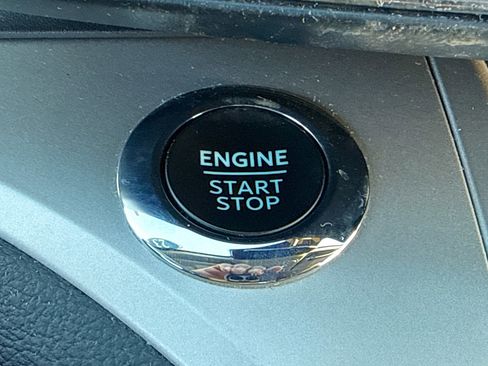 Used 2023 Ford Explorer XLT w/ Equipment Group 202A image 9